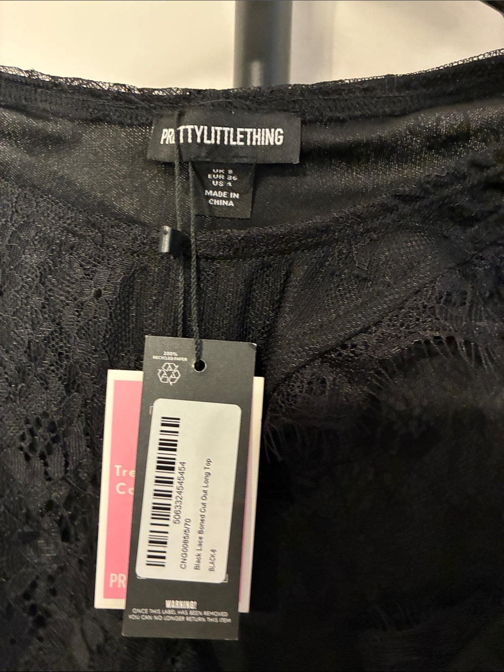 PrettyLittleThing Black Lace Long Sleeve Crop Top - Picture 4 of 8